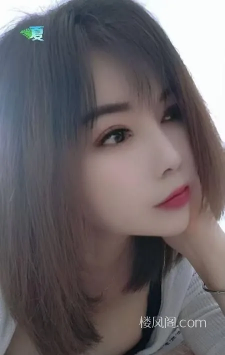 新建丰满性感少妇 照片3