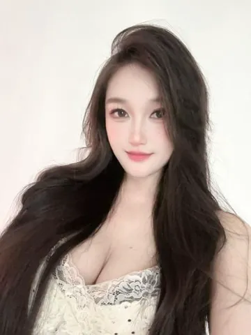 天河性感大奶李欣冉 照片2
