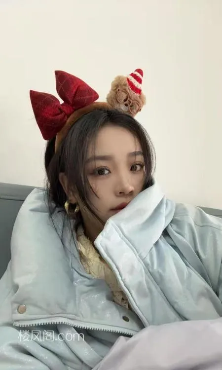 一字马瑜伽妹子 照片4