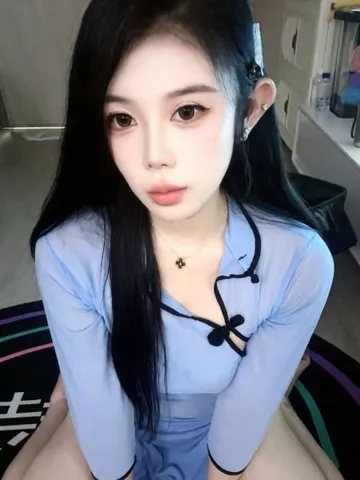 肤白粉嫩多水妹子 照片2