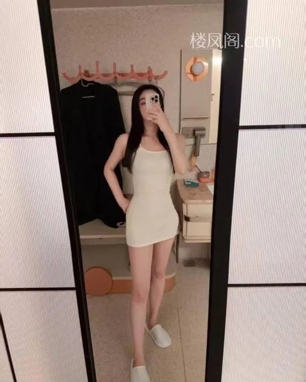 一字马瑜伽妹子 照片3