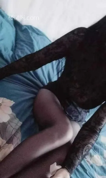 风骚大长腿小姐姐 照片3