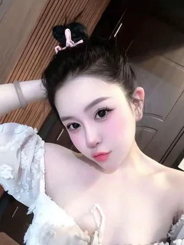 济南水润少妇口爆 照片4