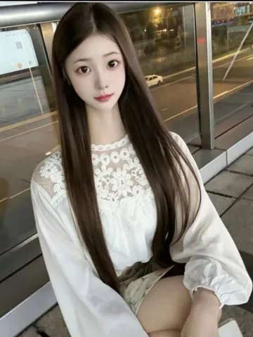 制服黑丝嫩妹