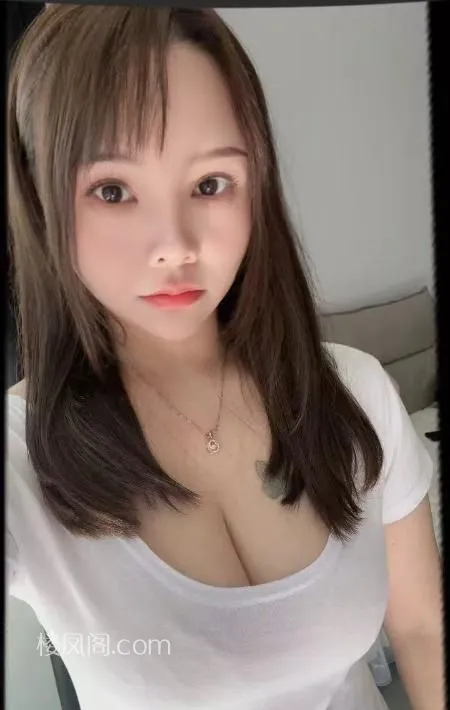 体验性感大奶妹子 照片2