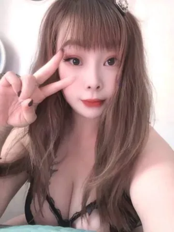 炮击G奶豪乳骚妇 照片3