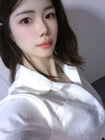 月亮岛梨花