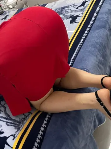 塔坛制服少妇