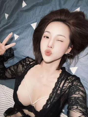 情趣丝足御姐 照片3