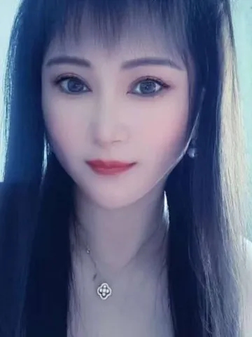 温柔大奶御姐安娜 照片2