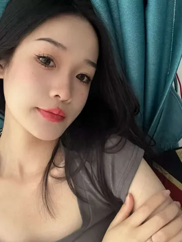 刚下海的尤物 照片2