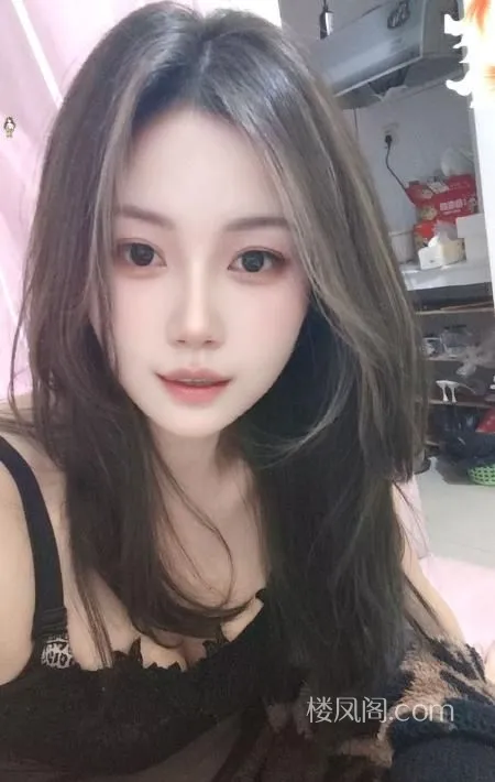 二七区大奶骚女夏老师