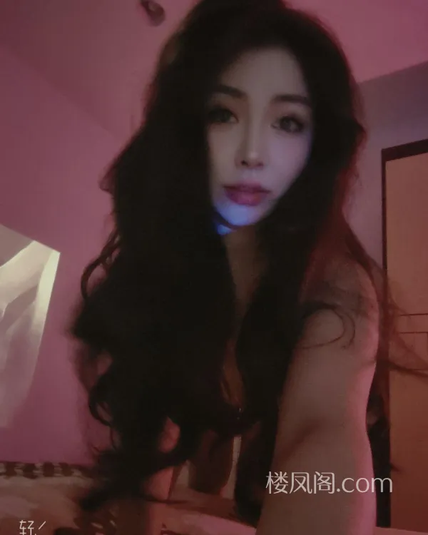 金水性感高挑御姐 照片2