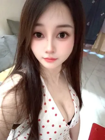 前凸后翘安妮老师 照片3