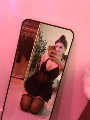 远景路真胸小骚妈 照片3