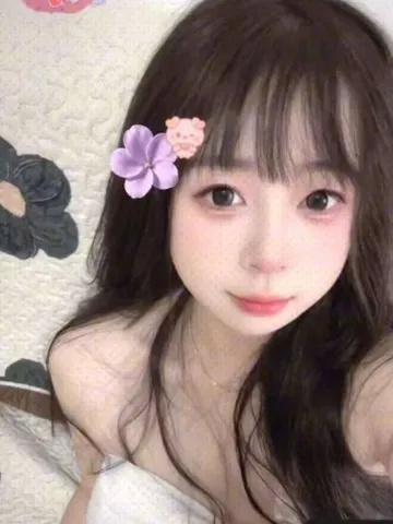 大胸性感美少女 照片2
