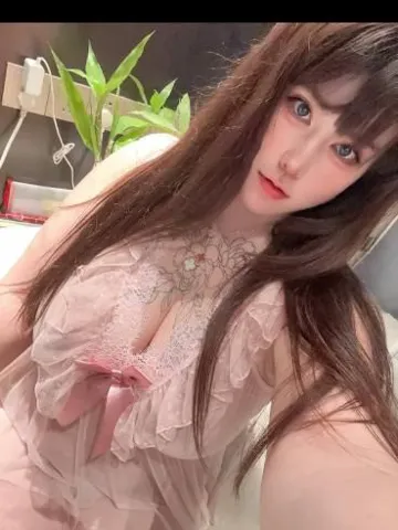 反差美女萌萌 照片2