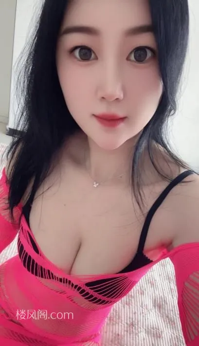 丰满翘臀圆润熟女 照片2