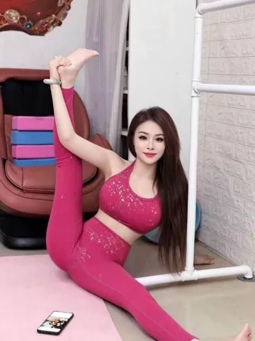 东莞大胸肥臀少妇玥玥 照片2