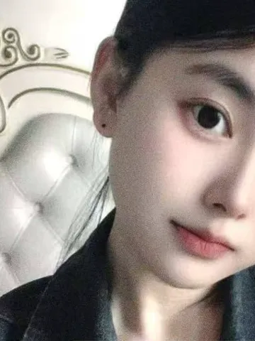 刚下海性感小姐姐
