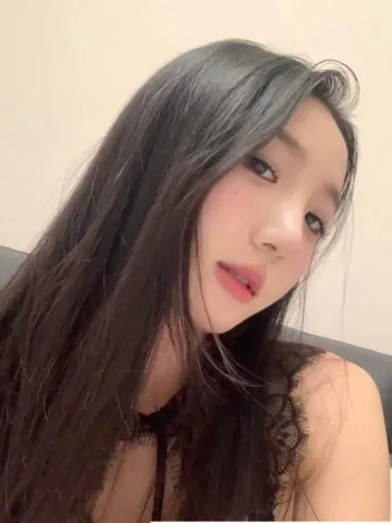 风情蕾丝靓妹子 照片3