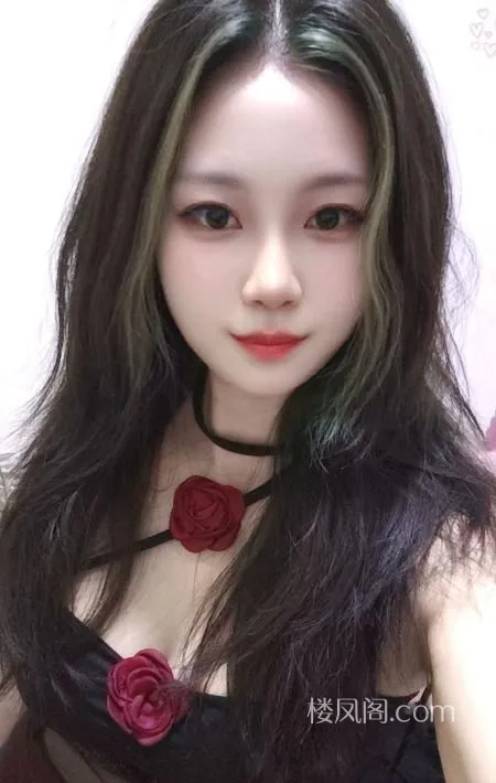 二七区大奶骚女夏老师 照片3