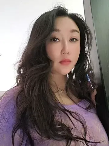 潮喷毒龙丰满骚货 照片3