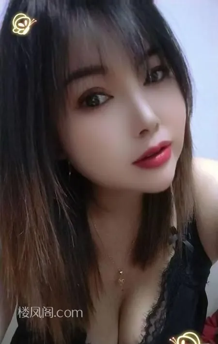 新建丰满性感少妇 照片2
