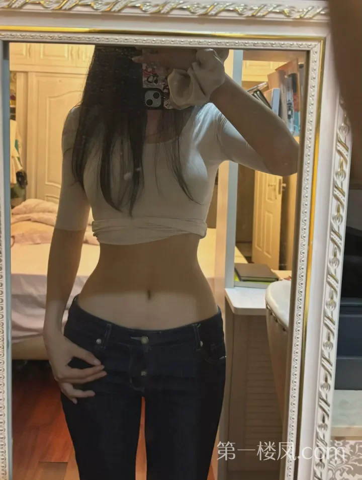 乔治娜巨乳巨臀