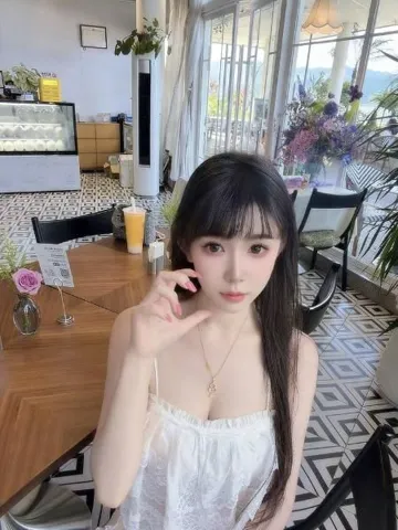 大屁股风情少妇 照片4