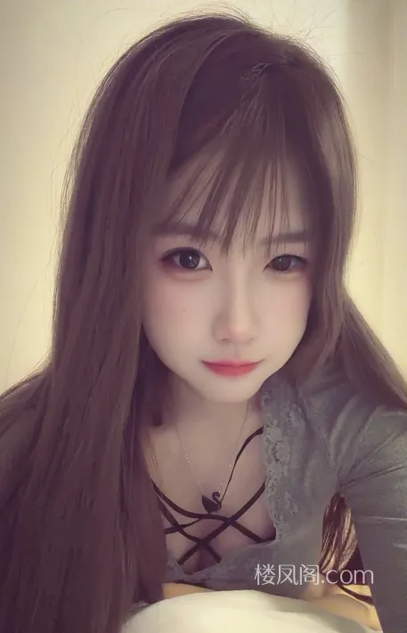 金水风骚性感嫩妹