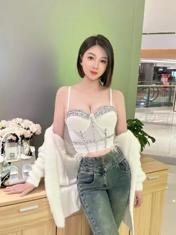 西安大胸长腿御姐 照片2