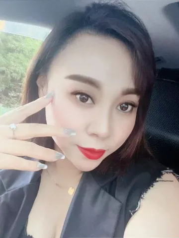 东丽肥臀骚逼浪姐 照片3