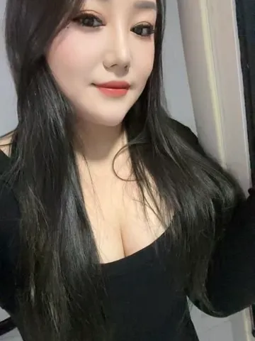 南京潮喷大波骚妇 照片3