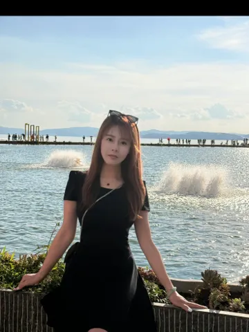 小少妇念宝 照片2