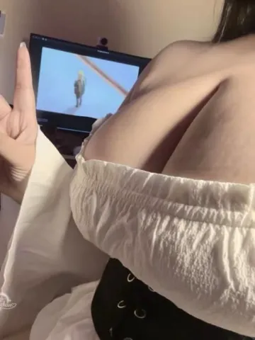 津南巨臀巨乳肉肉 照片3