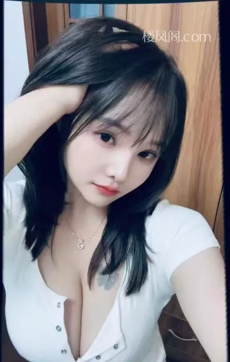 巨乳波霸小骚妹 照片3