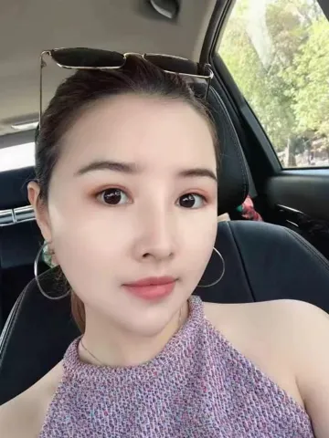 龙华媚眼骚御姐