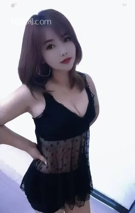 新建丰满性感少妇