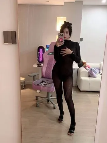 朝阳制服御姐球球 照片4