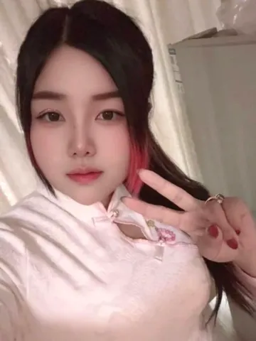 体验肥臀大胸少妇