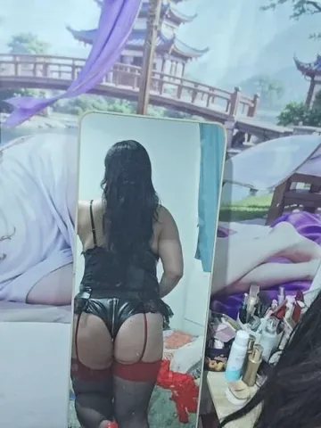 欧美臀巨乳玲玲 照片3