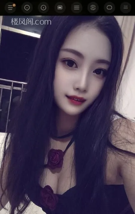 二七区大奶骚女夏老师 照片2