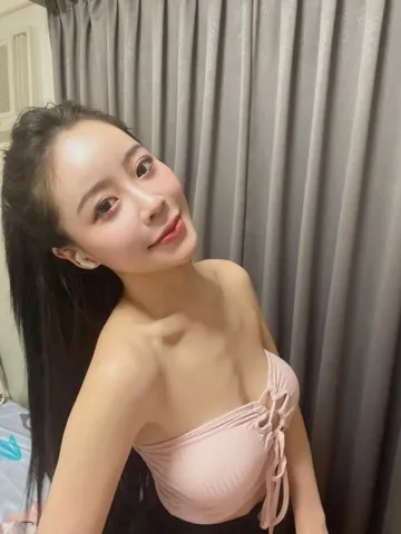 后入翘臀骚姐姐