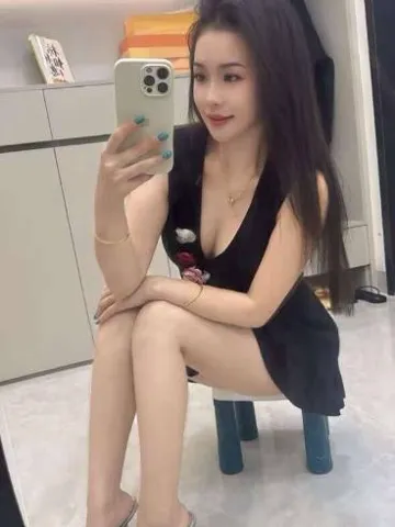 黄岛风骚大胸妹妹 照片2